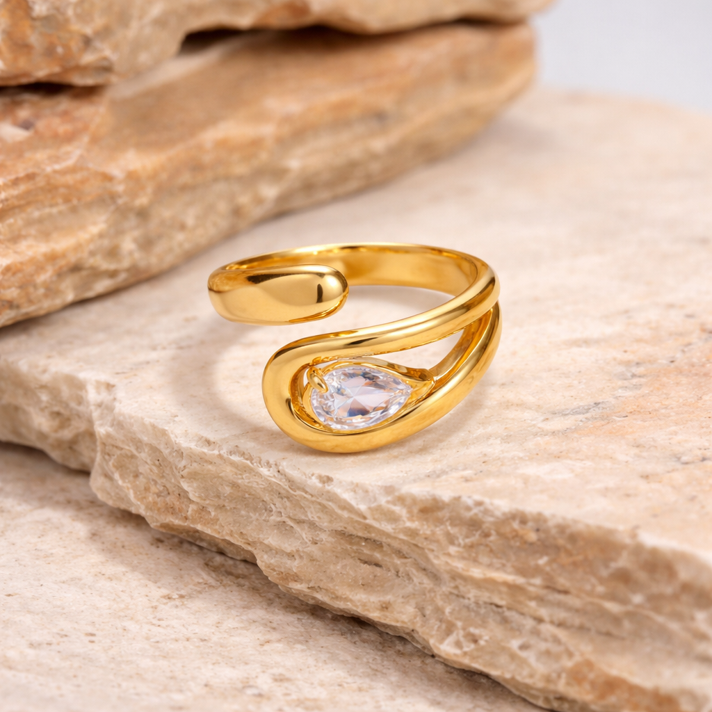 Timeless Gold Water Drop Zirconia Ring