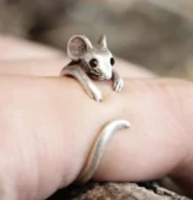 Adorable Mouse Wrap Ring – Vintage Adjustable Jewelry - emmy-rae-jewels.com
