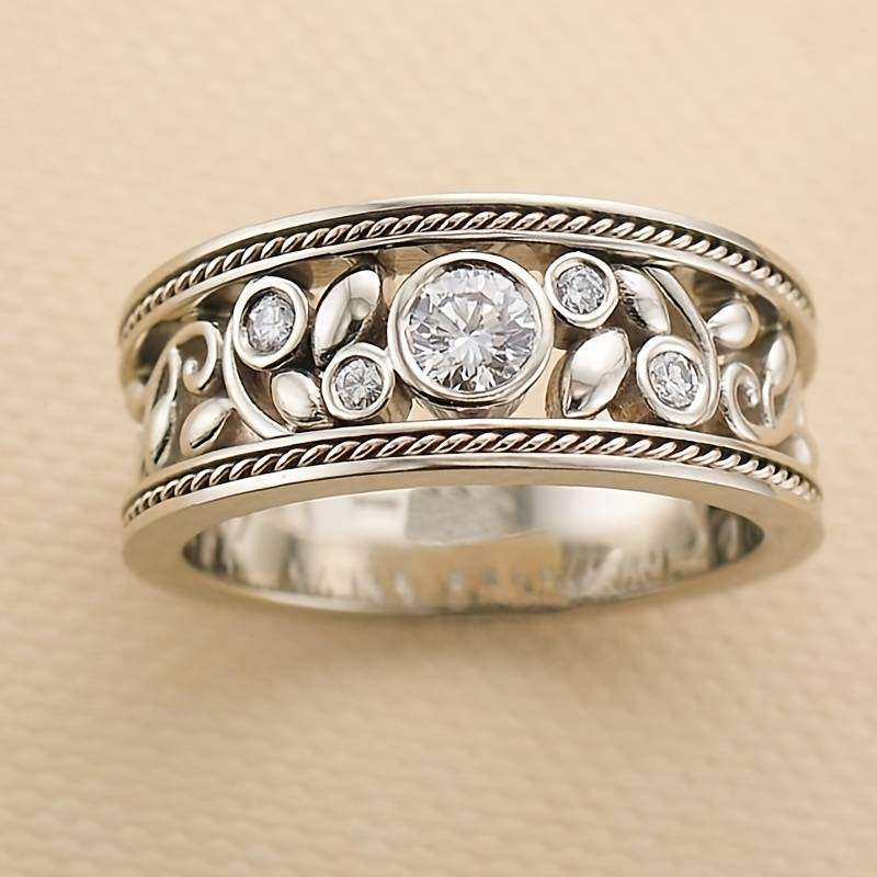 Vintage Silver & Zirconia Ring - emmy-rae-jewels.com