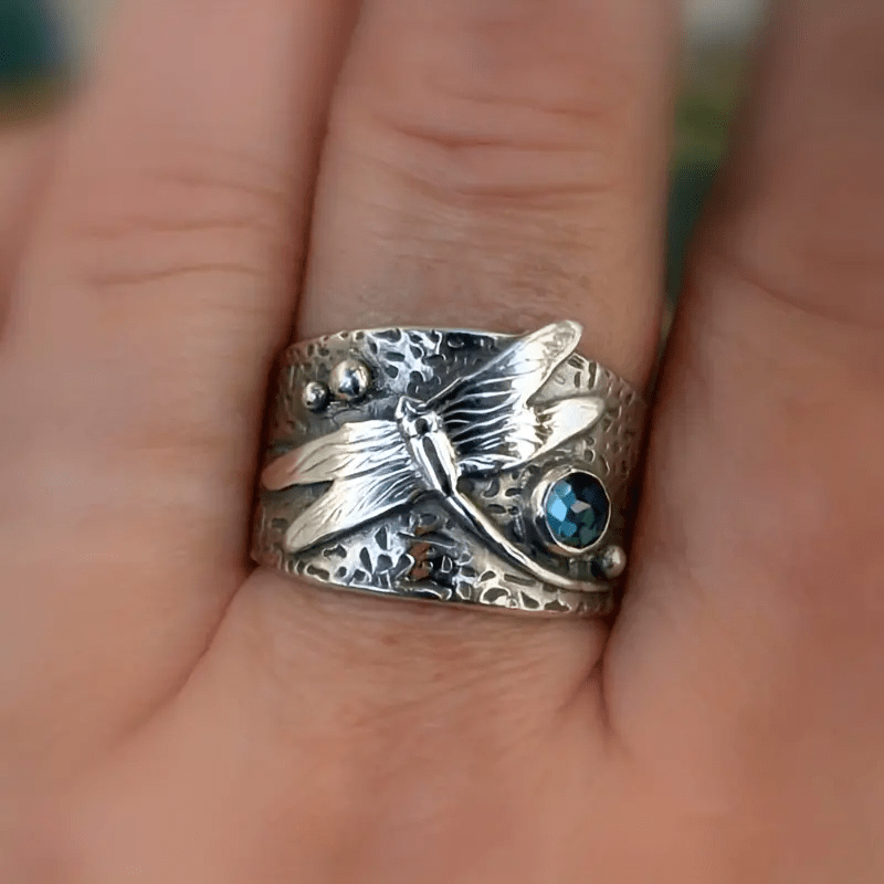 Vintage Blue Crystal Dragonfly Silver Ring - emmy-rae-jewels.com