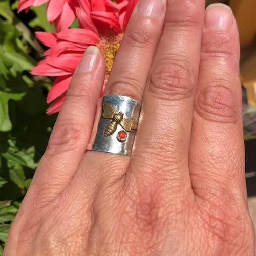 Silver Vintage Wide Band Bee Ring
