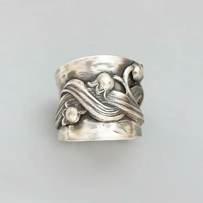 Sterling Silver Vintage Black Lily Flower Ring