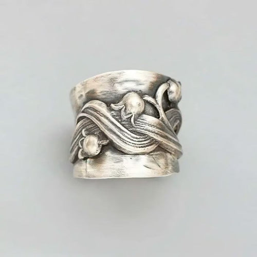 Sterling Silver Vintage Black Lily Flower Ring