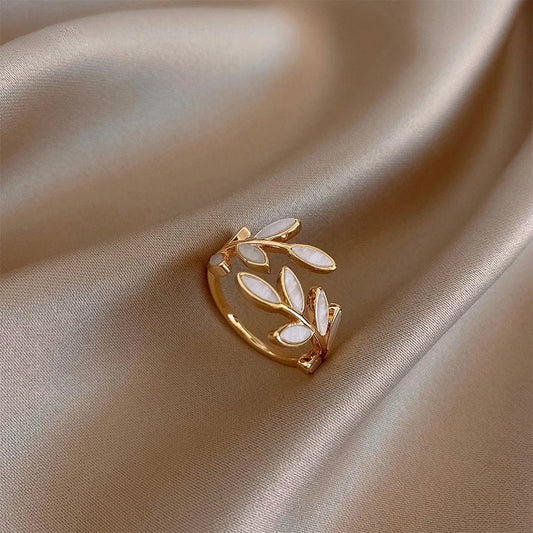 Elegant Leaf Ring - emmy-rae-jewels.com