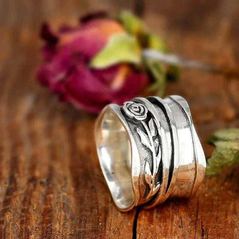Vintage Silver Flower Ring - emmy-rae-jewels.com
