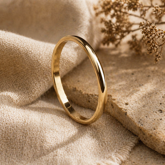 Simple ring made of gold and silver