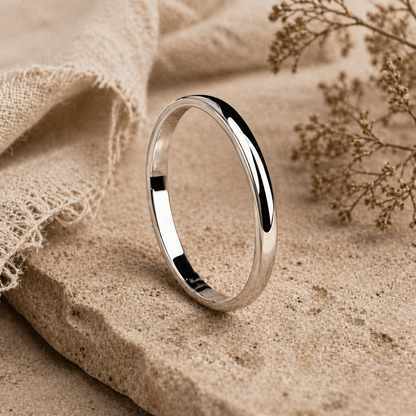 Simple ring made of gold and silver