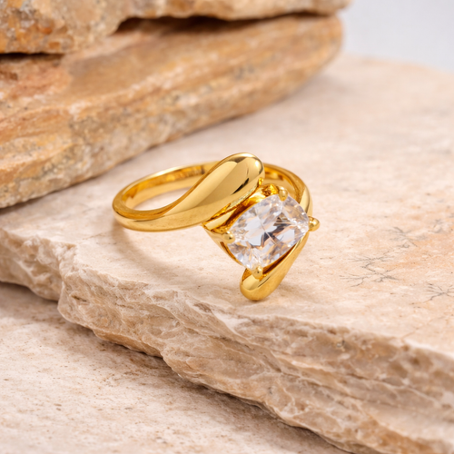 Timeless Gold Water Drop Zirconia Ring