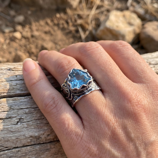 Antique Blue Topaz Crown Band