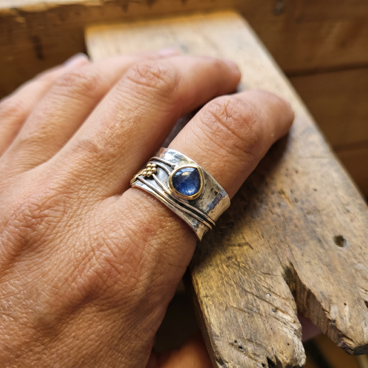 Vintage Silver Blue Sapphire Ring
