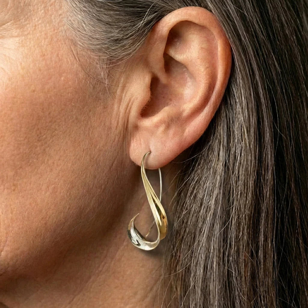 Refined Timeless Gold Elegance Earrings