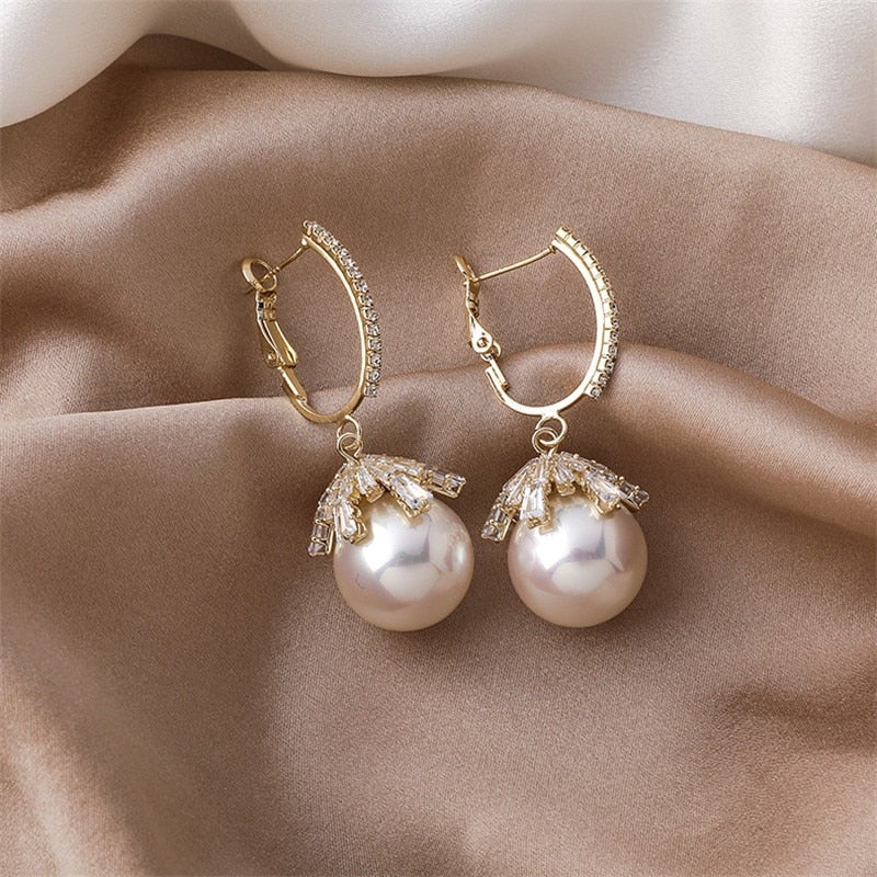 Malia Pearl Earrings - emmy-rae-jewels.com