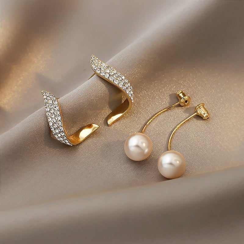 Pearl Earrings in Gold - emmy-rae-jewels.com