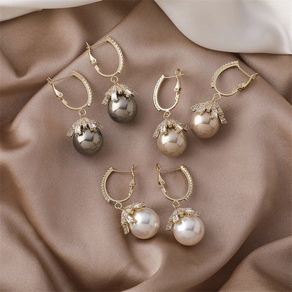 Malia Pearl Earrings - emmy-rae-jewels.com