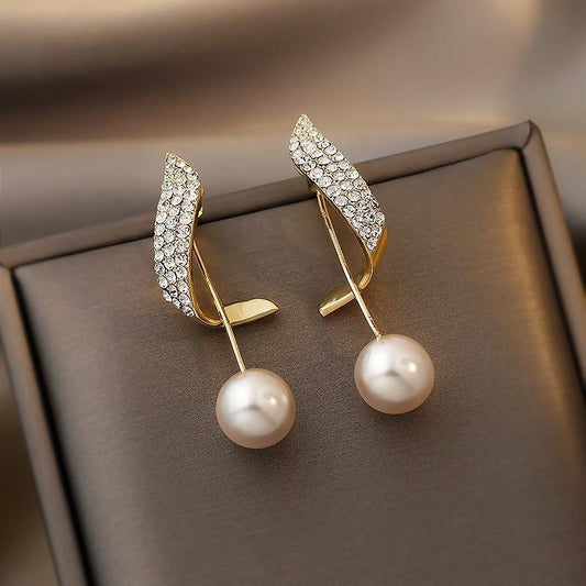 Pearl Earrings in Gold - emmy-rae-jewels.com