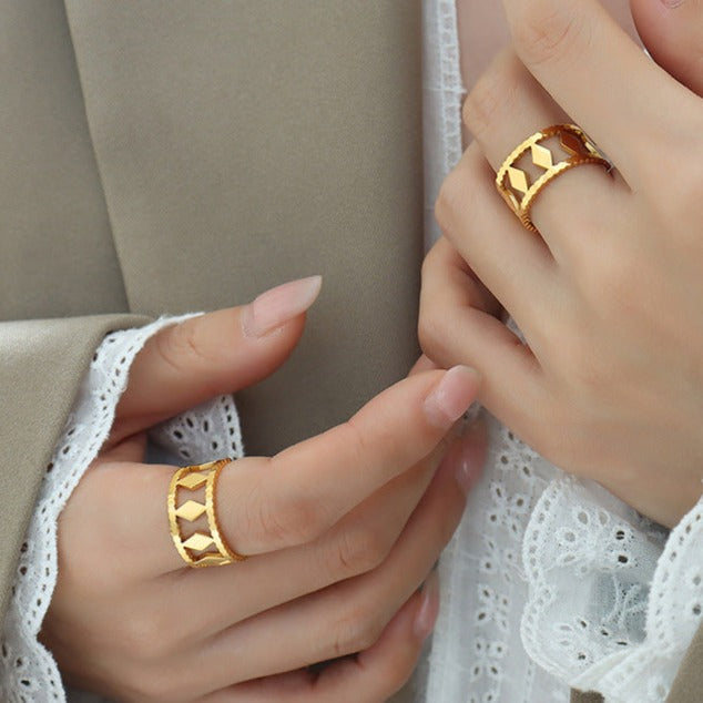 Caelum Golden Ring - emmy-rae-jewels.com