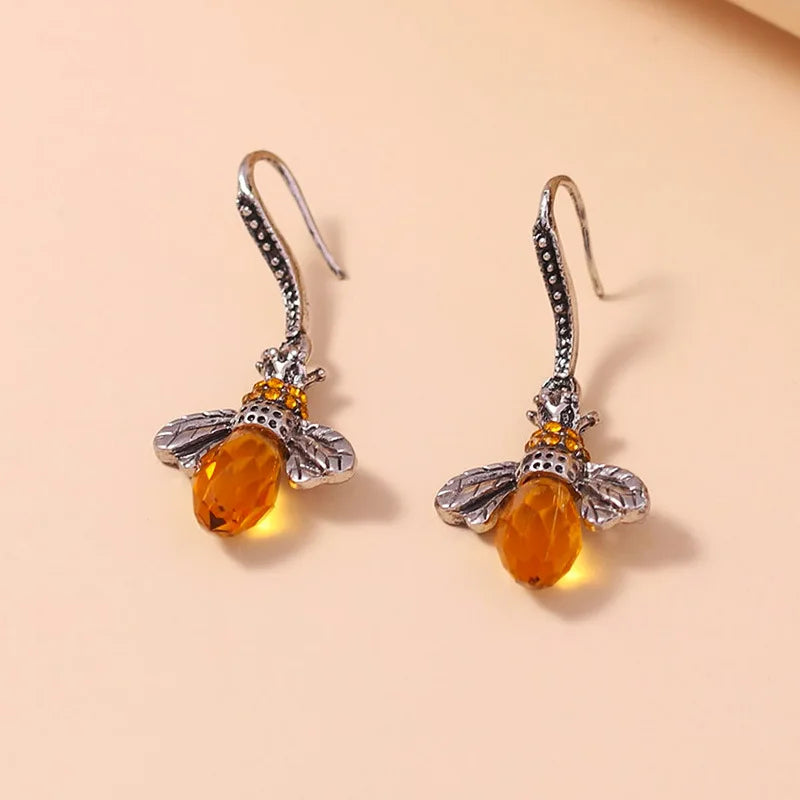 Vintage Bee Necklace & Earrings Set - emmy-rae-jewels.com