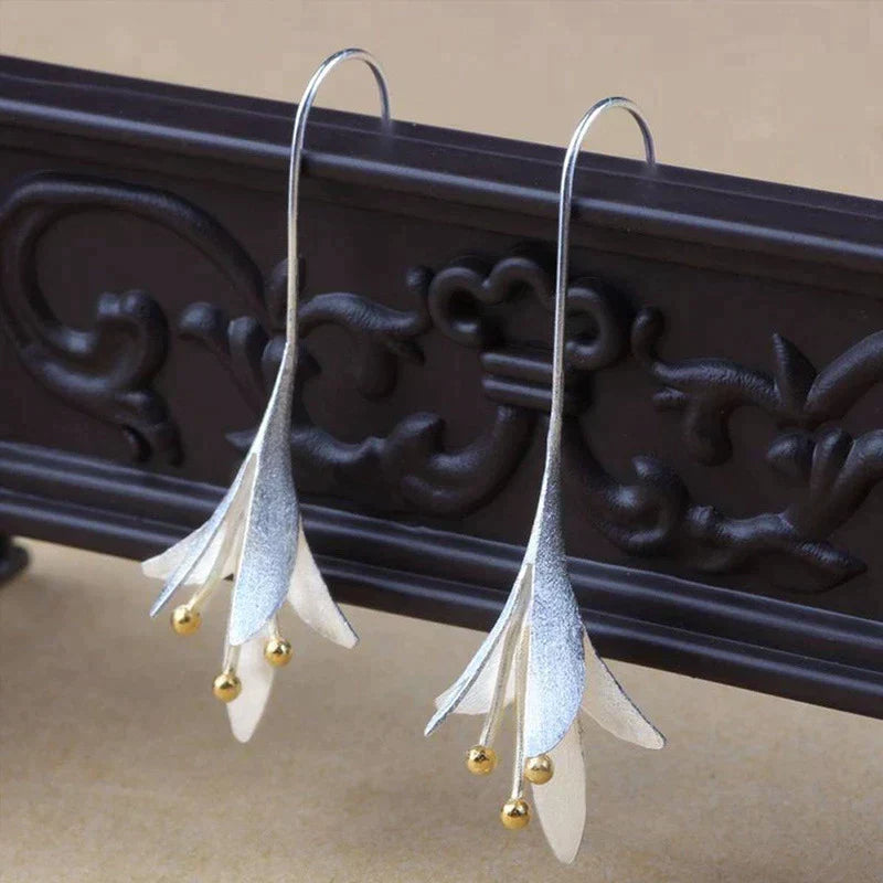 Silver Flower Earrings - emmy-rae-jewels.com