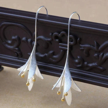 Silver Flower Earrings - emmy-rae-jewels.com