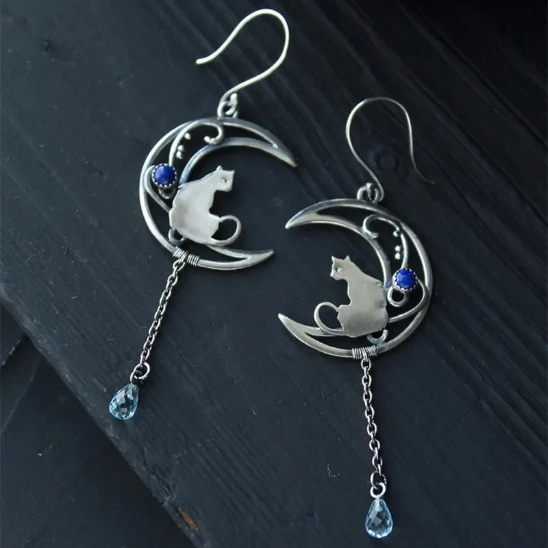 Moonlight Cat Earrings – Vintage Crescent Design with Lapis Lazuli Gemstone - emmy-rae-jewels.com