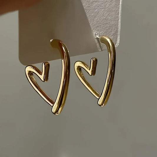 Elegant Heart-Shaped Rose Gold  Earrings