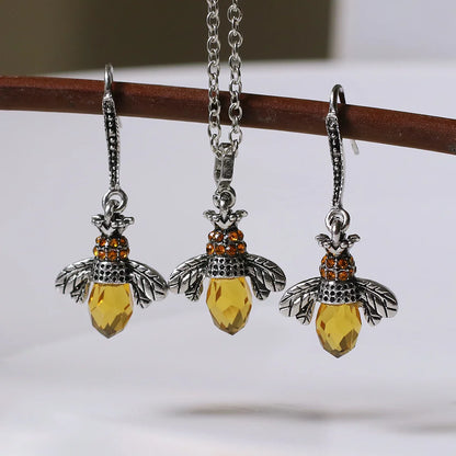 Vintage Bee Necklace & Earrings Set - emmy-rae-jewels.com