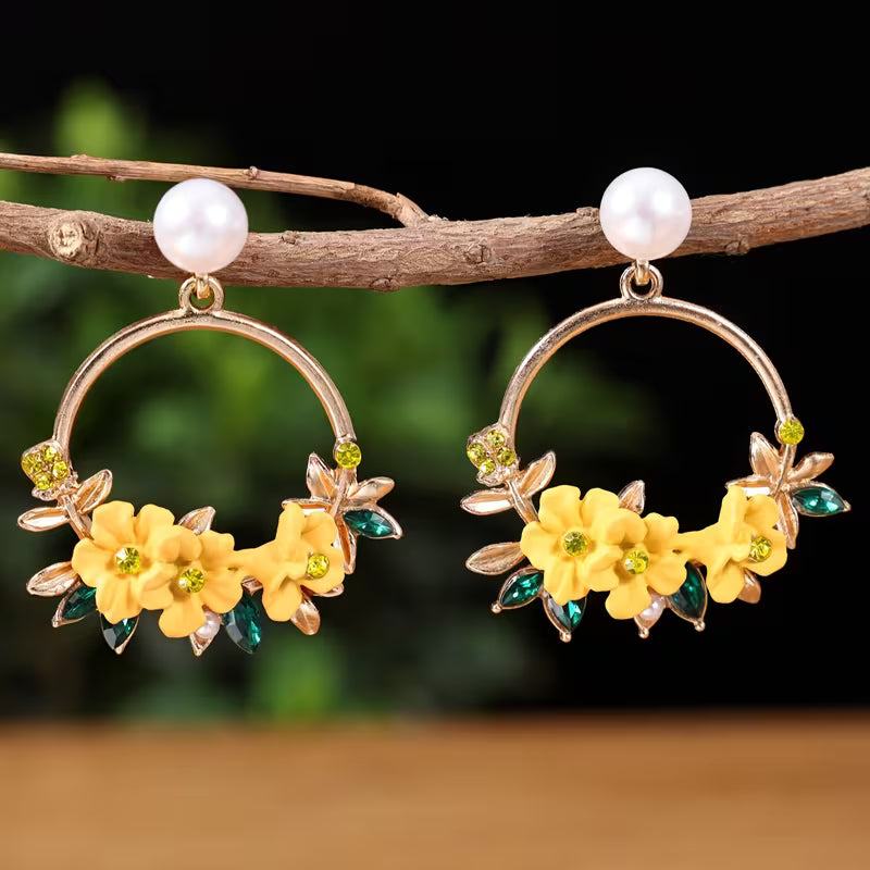 Elegant Gold Flower and Pearl Earrings