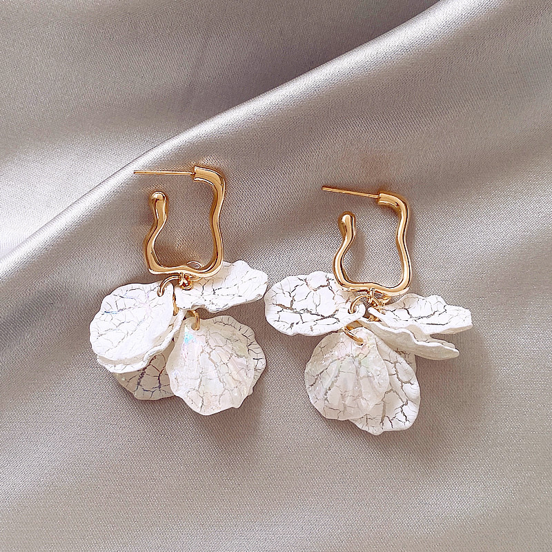 Elegant Earrings with White Petals - emmy-rae-jewels.com