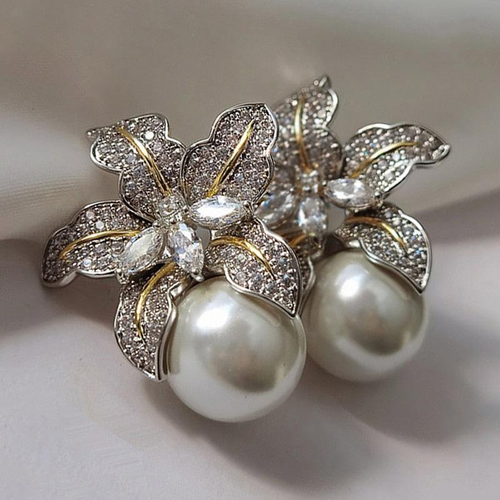 Elegant Flower Pearl Earrings - emmy-rae-jewels.com