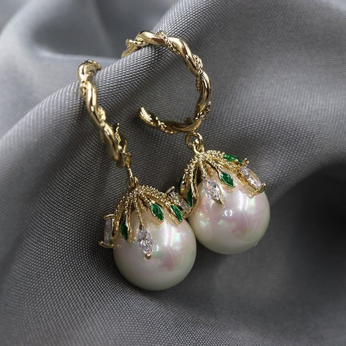 Elegant Malia Pearl Earrings - emmy-rae-jewels.com