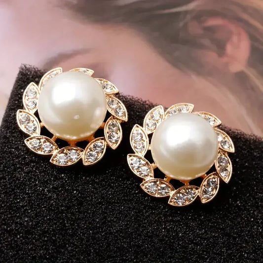 Exquisite Pearl and Shiny Leaves Earrings - emmy-rae-jewels.com