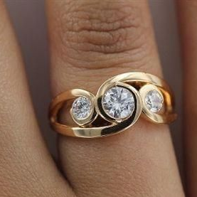 Vintage Inlaid Zirconia Spiral Gold Ring - emmy-rae-jewels.com
